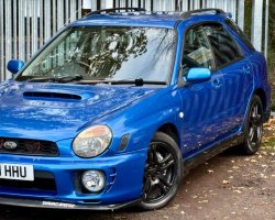 Impreza bonnet intake.jpg Impreza bonnet intake.jpg