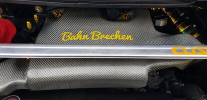 Bahn Brechen  Engine Cover Fitted.jpg