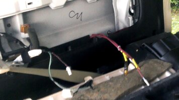 rca cables back left.jpg